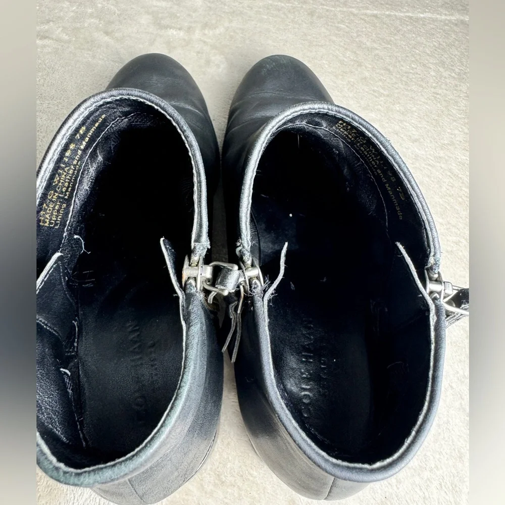 Cole Haan Women's Size 7 Black Leather Hayes‎ Ankle Zip Bootie Boots Classic